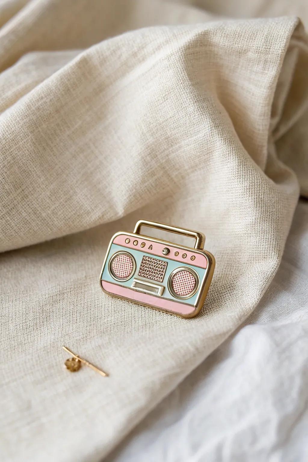 Nostalgic Charm: Embrace retro vibes with this vintage radio enamel pin.