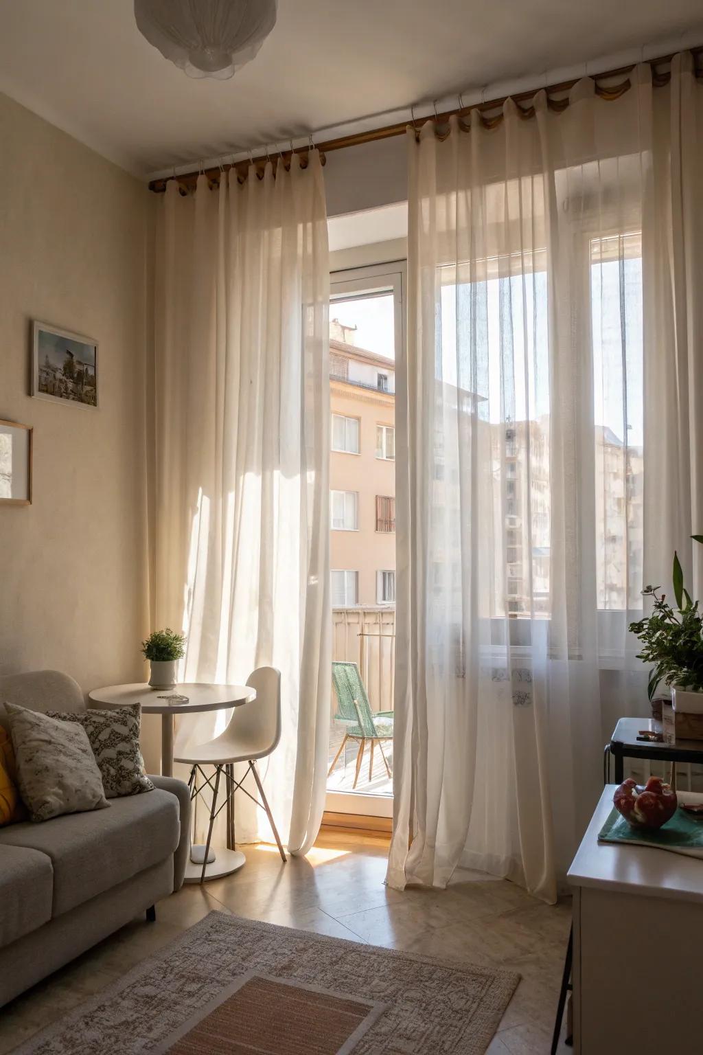 Sheer curtains add lightness and elegance.