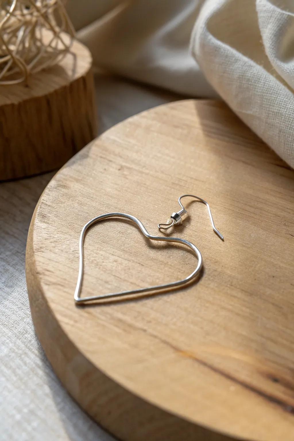 Embrace simplicity and romance with these hand-crafted wire heart earrings, a perfect blend of minimalist elegance and boho charm.