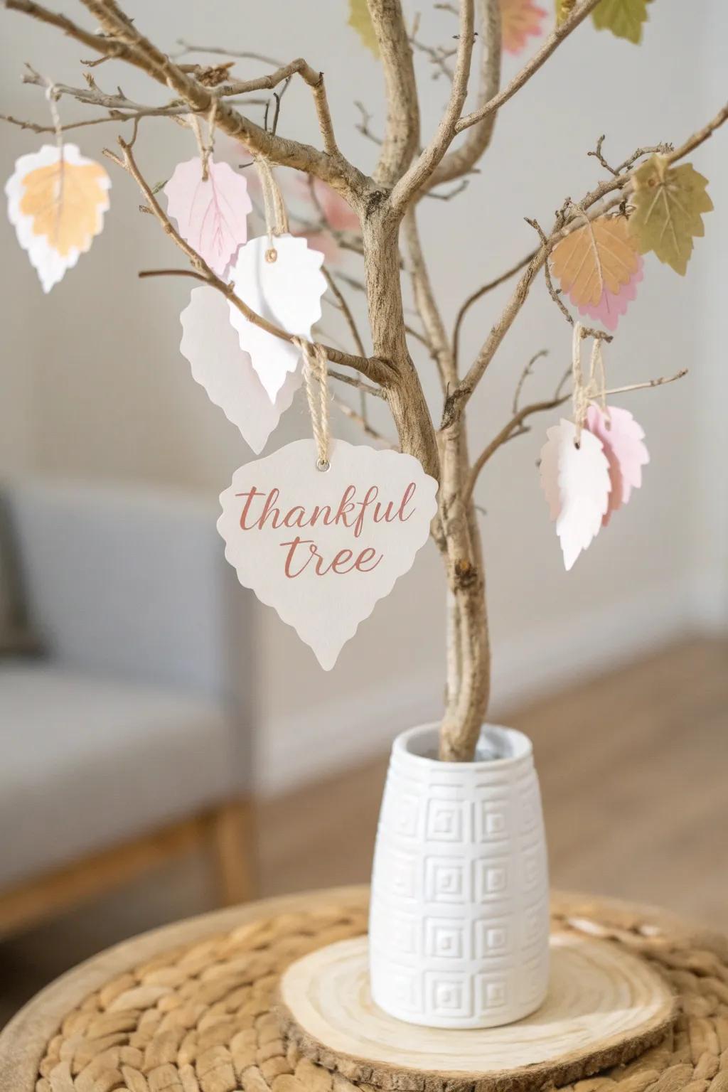 Celebrate gratitude with a touch of minimalist elegance. 🌿 #ThankfulTree #CraftsWithHeart