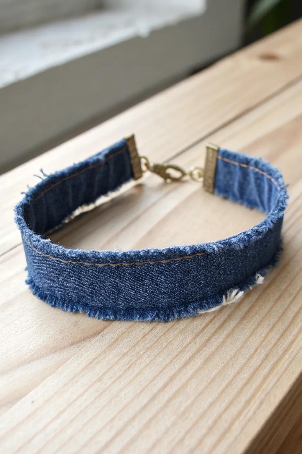 Transform your old denim into a chic choker with a boho twist!