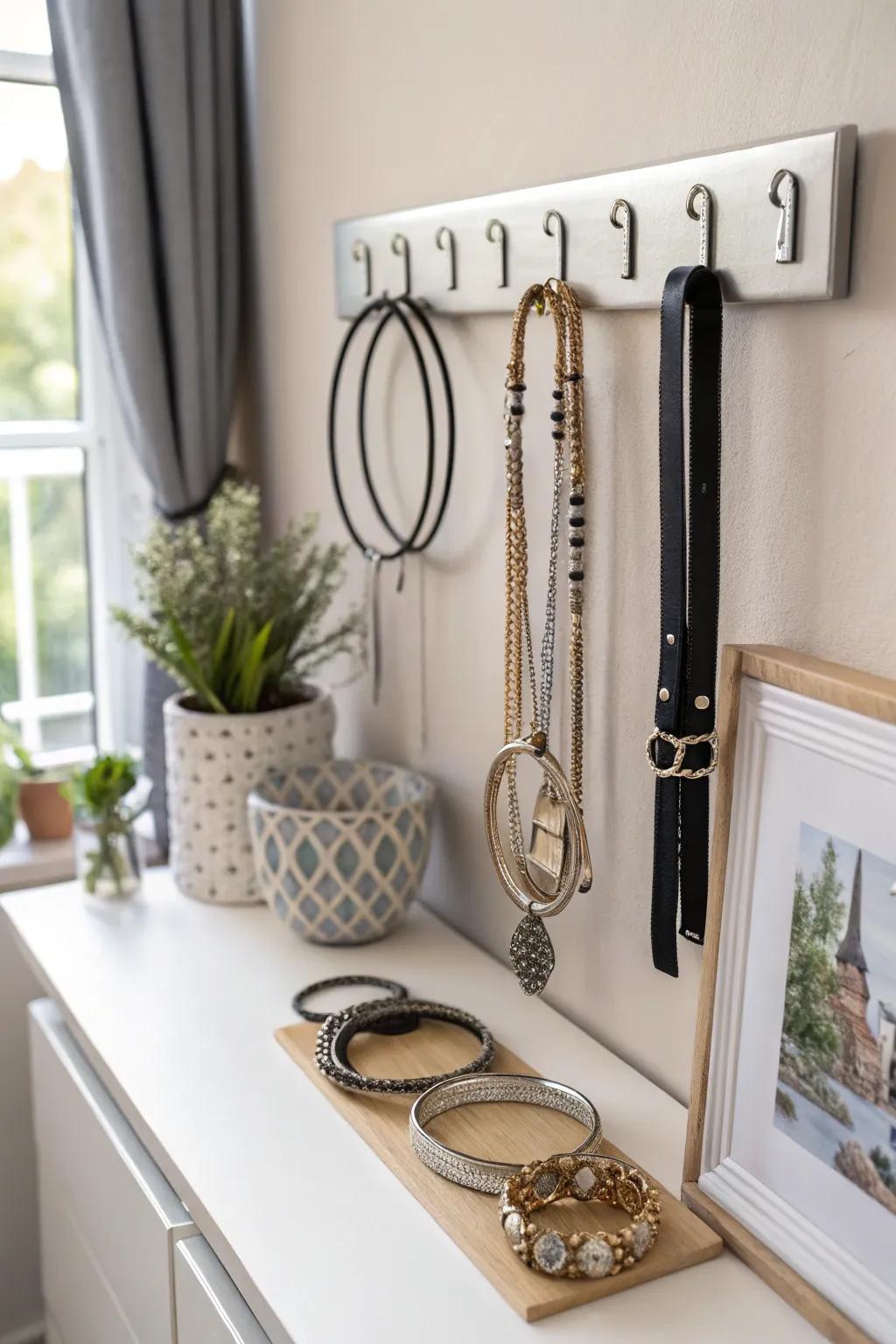 Elevate your organization game with this stylish magnetic strip holder for your metal headbands. A blend of clean lines and bohemian flair!