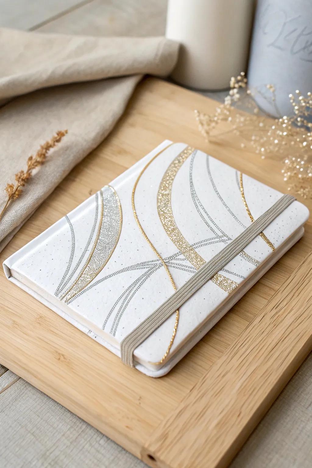 Add a touch of sparkle to your notes with this stunning glitter-accented notebook, where minimalism meets glamour.