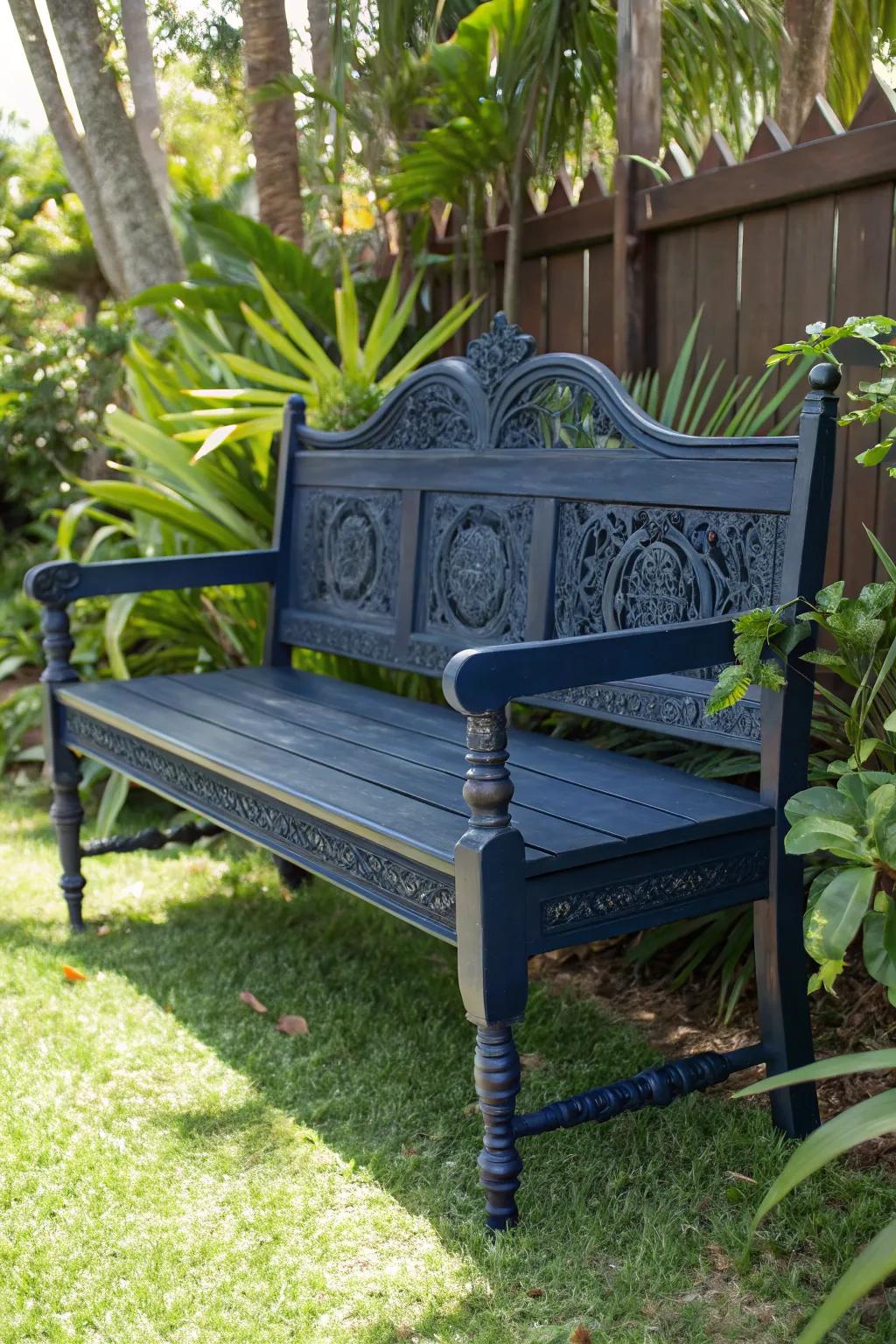 Transform your backyard with this stunning upcycled bench — where craftsmanship meets creativity.