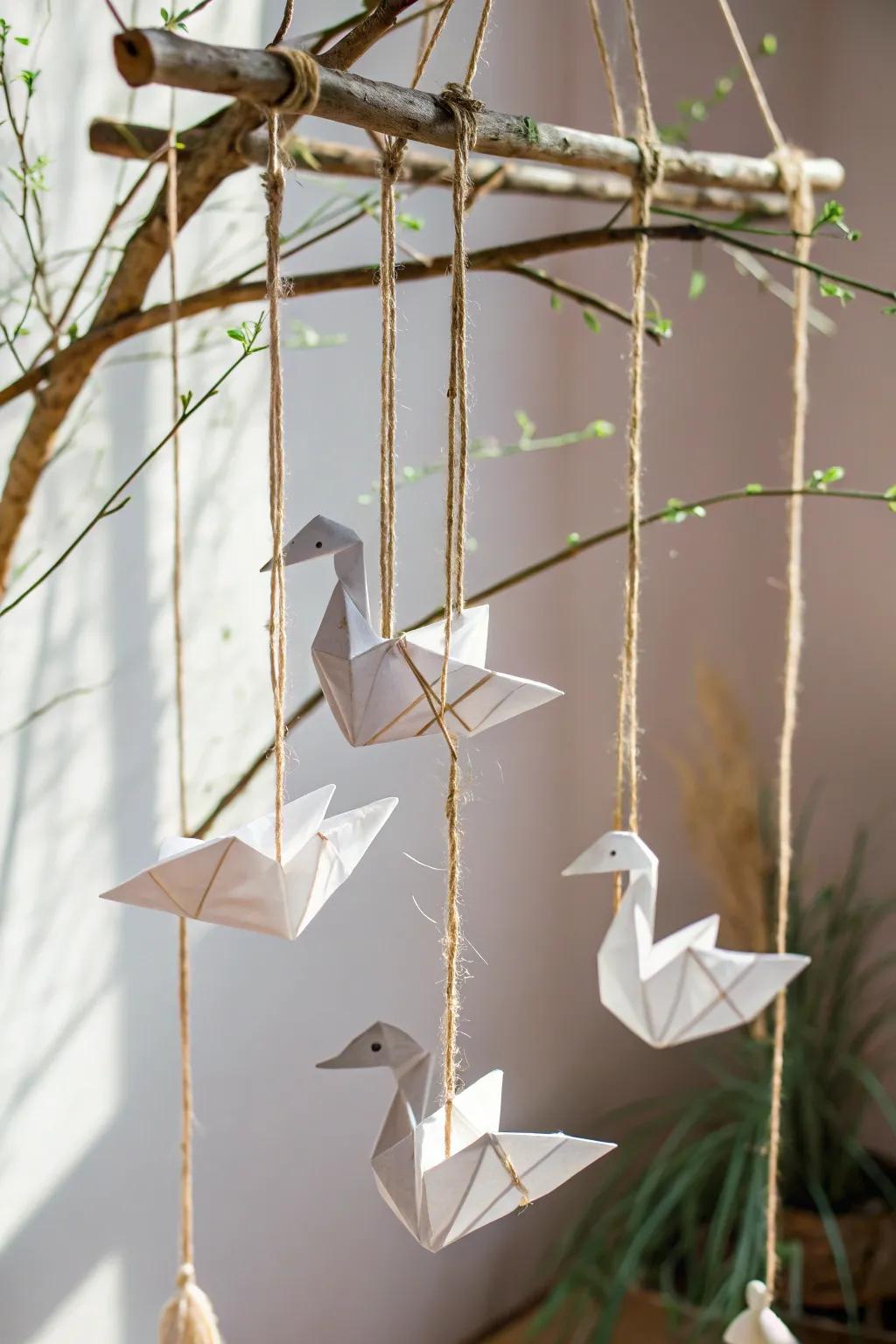 Whimsical Paper Duck Mobile: A Touch of Craftsmanship and Simplicity for Your Space