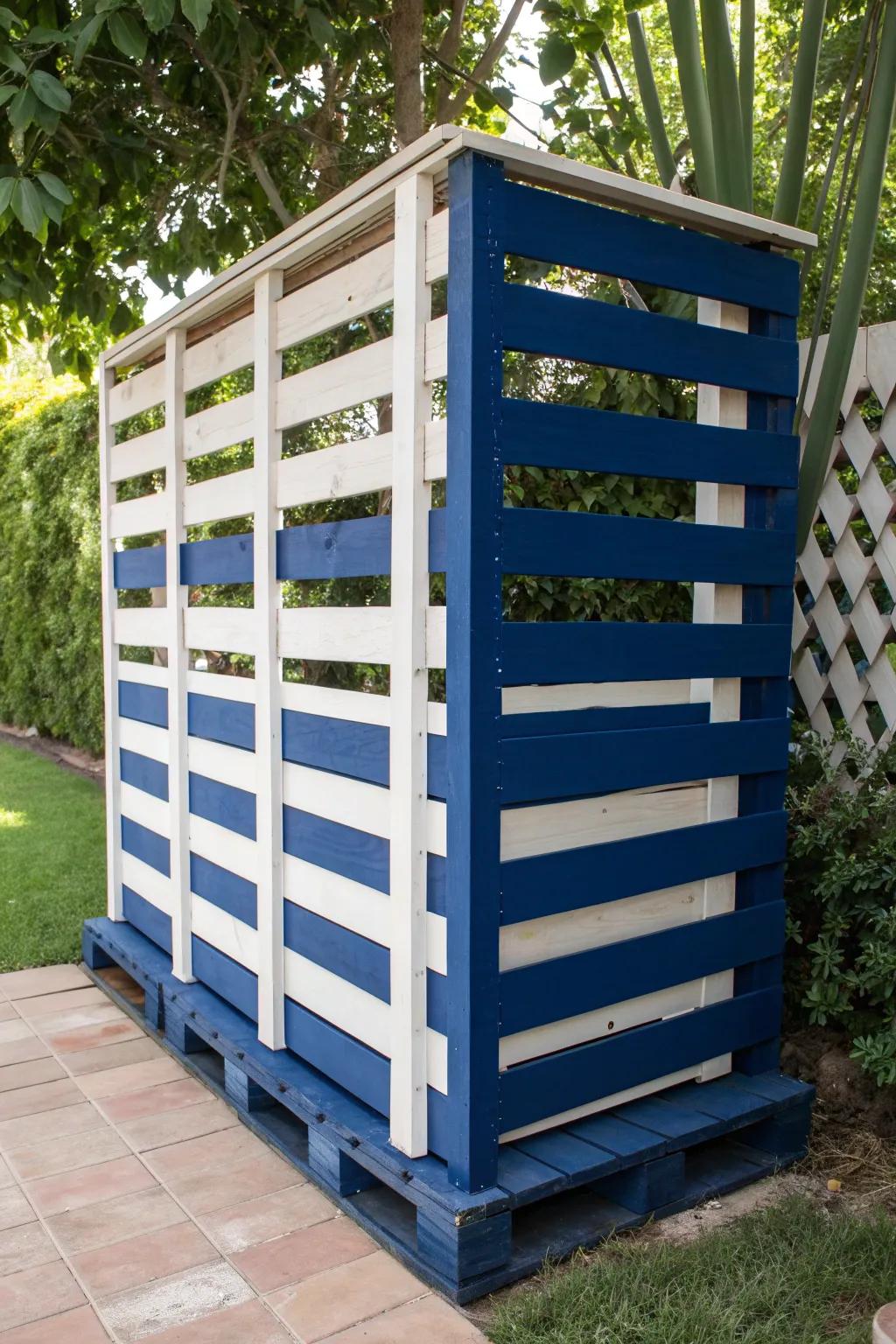 Transform your outdoor space with a bold DIY pallet shade!